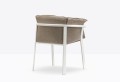 krzesło Lamorisse, krzesło Pedrali, włoski design, krzesło aluminiowe, krzesło tapicerowane, krzesło z podłokietnikami, krzesło outdoorowe, eleganckie krzesło, meble włoskie, krzesło na taras, krzesło do restauracji