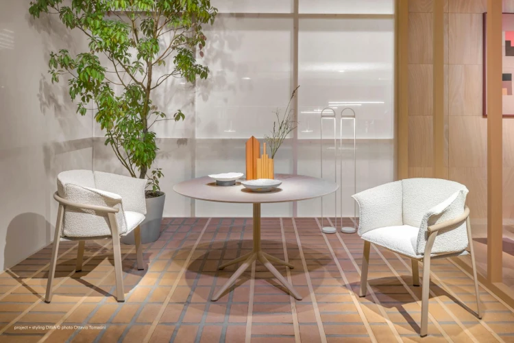 krzesło Lamorisse, krzesło Pedrali, włoski design, krzesło aluminiowe, krzesło tapicerowane, krzesło z podłokietnikami, krzesło outdoorowe, eleganckie krzesło, meble włoskie, krzesło na taras, krzesło do restauracji