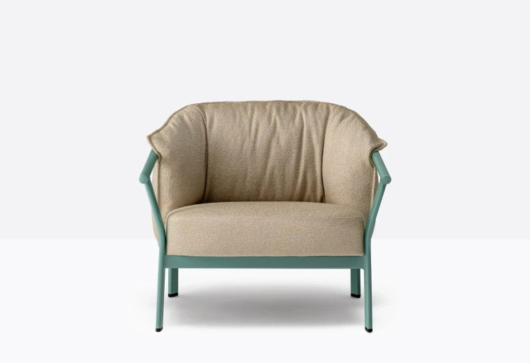 fotel Lamorisse, fotel Pedrali, włoski design, fotel aluminiowy, fotel tapicerowany, fotel z podłokietnikami, fotel outdoorowy, elegancki fotel, meble włoskie, fotel na taras, fotel do restauracji