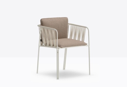 krzesło Narì, krzesło Pedrali, włoski design, meble outdoor, krzesło ogrodowe, krzesło na taras, krzesło do ogródka restauracyjnego, stalowa konstrukcja, krzesło tapicerowane