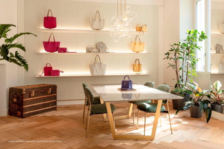 krzesło Blume, krzesło Pedrali, włoski design, krzesło aluminiowe, krzesło tapicerowane, krzesło sztaplowane, krzesło ergonomiczne, krzesło do jadalni, krzesło do biura, krzesło do restauracji, eleganckie krzesło, nowoczesne meble, meble włoskie
