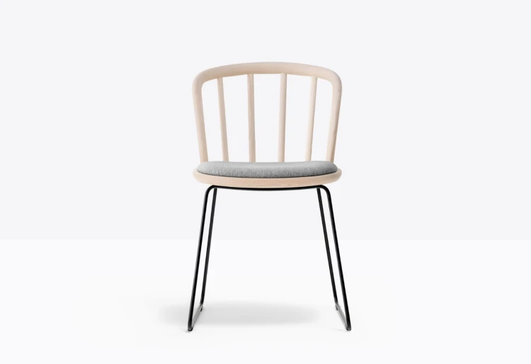 krzesło Nym, krzesło Pedrali, włoski design, krzesło drewniane, krzesło tapicerowane, krzesło do jadalni, krzesło do restauracji, krzesło ergonomiczne