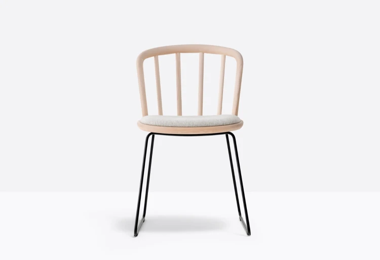 krzesło Nym, krzesło Pedrali, włoski design, krzesło drewniane, krzesło tapicerowane, krzesło do jadalni, krzesło do restauracji, krzesło ergonomiczne
