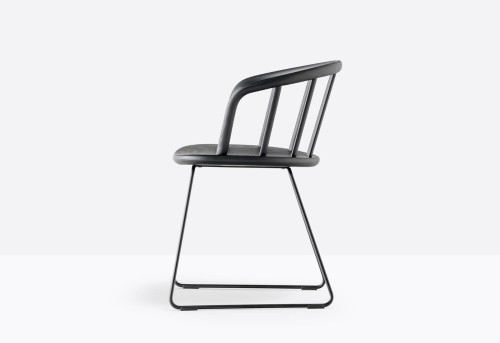 krzesło Nym, krzesło Pedrali, włoski design, krzesło drewniane, krzesło do jadalni, krzesło do restauracji, krzesło ergonomiczne