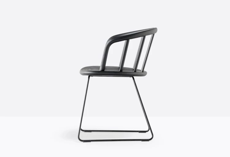krzesło Nym, krzesło Pedrali, włoski design, krzesło drewniane, krzesło do jadalni, krzesło do restauracji, krzesło ergonomiczne