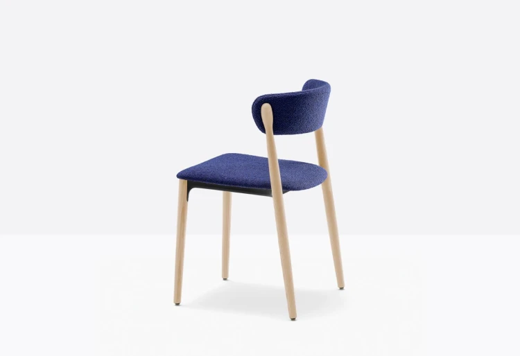 krzesło Nemea, krzesło Pedrali, krzesło drewniane, krzesło jesionowe, krzesło do jadalni, krzesło do kuchni, krzesło styl skandynawski, włoski design, nowoczesny design