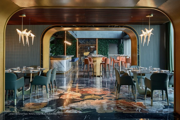 krzesło Ester Pedrali, krzesło designerskie, krzesło eleganckie, krzesło tapicerowane, krzesło z aluminium, krzesło do restauracji, krzesło do hotelu, krzesło nowoczesne, krzesło premium, krzesło ergonomiczne, designerskie krzesło