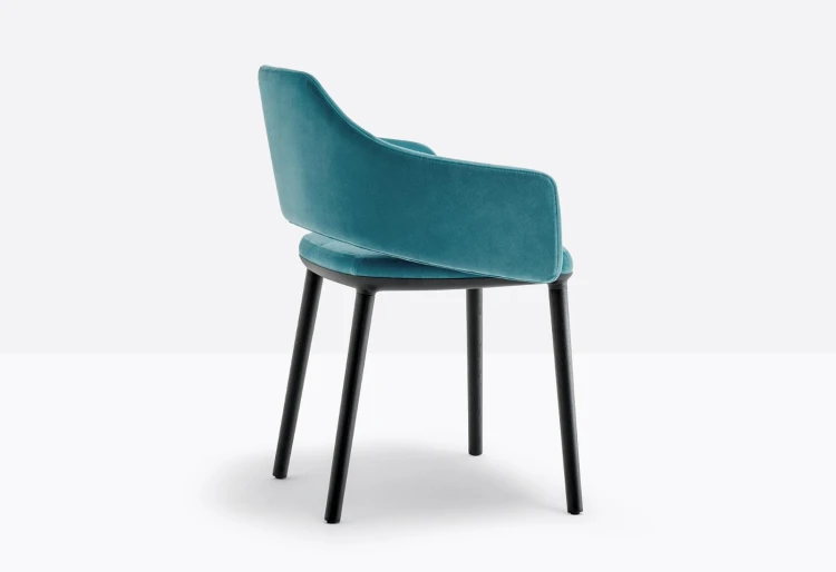 krzesło Vic, krzesło tapicerowane, eleganckie krzesło do jadalni, krzesło do restauracji, krzesło do kawiarni, krzesło na drewnianych nogach, krzesło z litego drewna, krzesło z jesionu, wygodne krzesło do stołu, designerskie krzesło