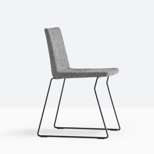 krzesło Osaka, krzesło tapicerowane, krzesło z forniru jesionowego, krzesło do jadalni, krzesło do kuchni, krzesło do restauracji, krzesło do kawiarni, krzesło w stylu skandynawskim