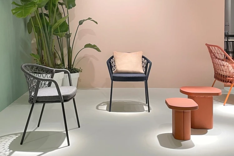 krzesło Panarea, krzesło ogrodowe, krzesło tarasowe, włoskie krzesło, designerskie krzesło ogrodowe, stylowe krzesło na taras, krzesło z poduszką, krzesło odporne na warunki atmosferyczne, meble ogrodowe, meble outdoorowe.