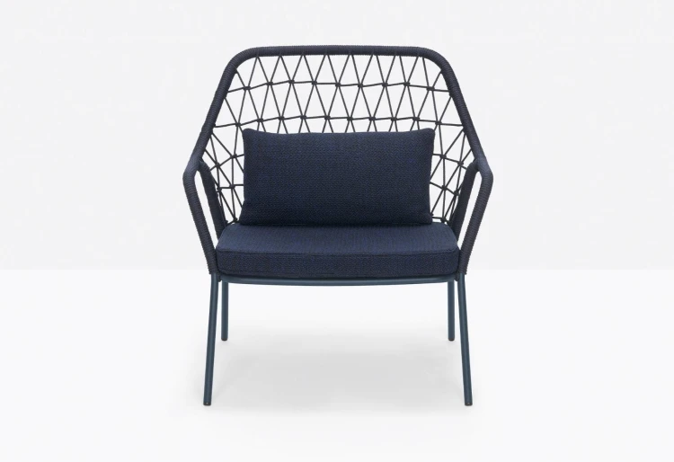 fotel Panarea, fotel ogrodowy, fotel tarasowy, włoski fotel, designerski fotel ogrodowy, stylowy fotel na taras, fotel z poduszką, fotel odporny na warunki atmosferyczne, meble ogrodowe, meble outdoorowe