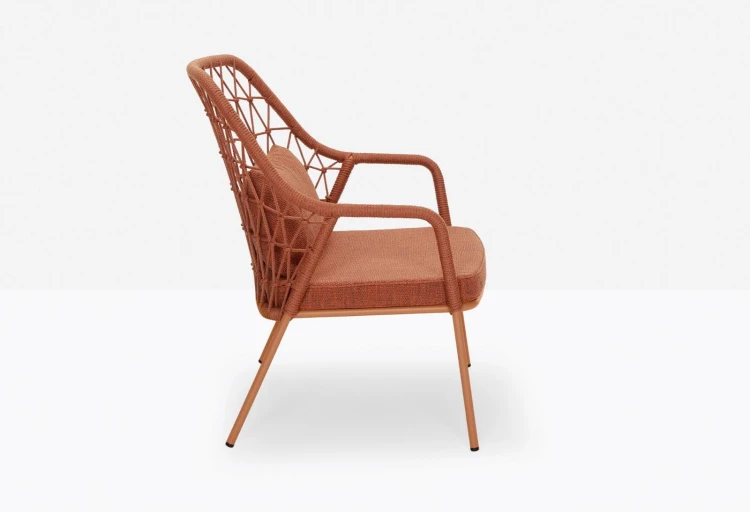 fotel Panarea, fotel ogrodowy, fotel tarasowy, włoski fotel, designerski fotel ogrodowy, stylowy fotel na taras, fotel z poduszką, fotel odporny na warunki atmosferyczne, meble ogrodowe, meble outdoorowe