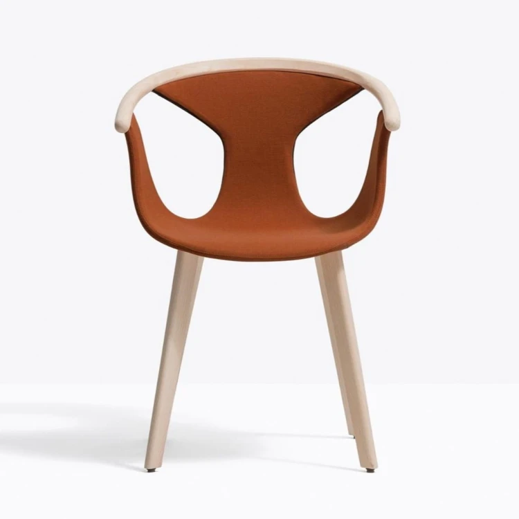 krzesło Fox, krzesło tapicerowane, krzesło z drewna jesionowego, designerskie krzesło, nowoczesne krzesło do jadalni, włoskie krzesło, krzesło ze stalową ramą