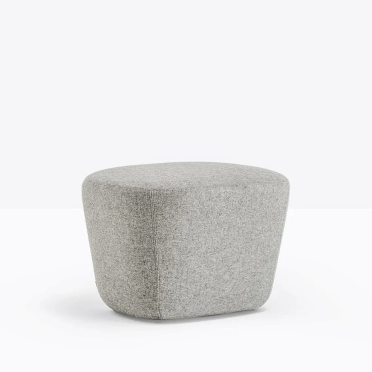 pufa Log, tapicerowana pufa, nowoczesna pufa, designerska pufa, pufa do salonu, pufa do sypialni, pufa z kolekcji Log, pufa do fotela, wygodna pufa, rzeźbiarska pufa
