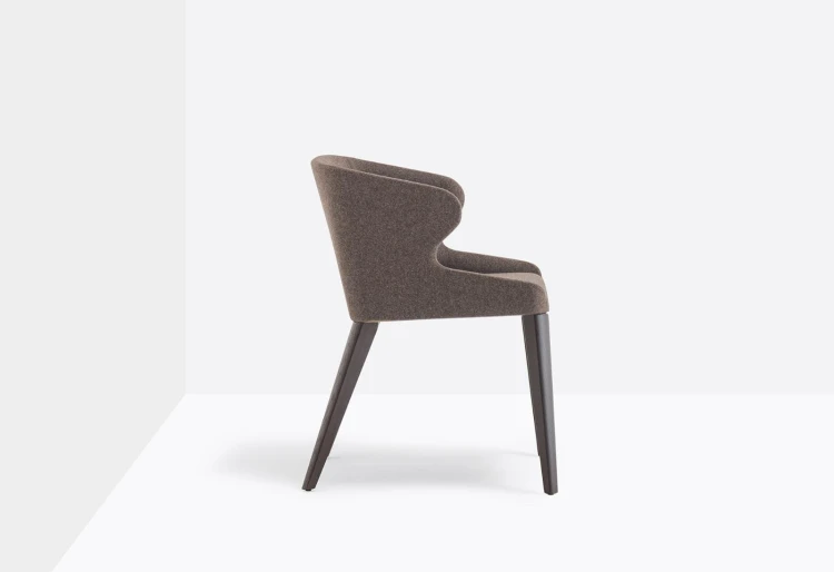 krzesło Leila, krzesło Pedrali, krzesło tapicerowane, krzesło dębowe, krzesło do jadalni, krzesło do biura, krzesło do gabinetu, włoski design