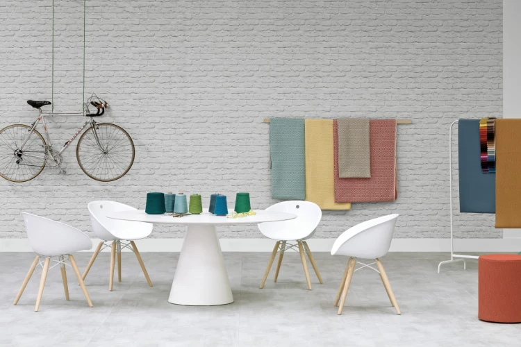 krzesło Pedrali, krzesło Gliss, designerskie krzesło, włoski design, krzesło z podłokietnikami, krzesło do jadalni, krzesło do kuchni, krzesło do restauracji, krzesło do kawiarni, krzesło konferencyjne, krzesło drewniane