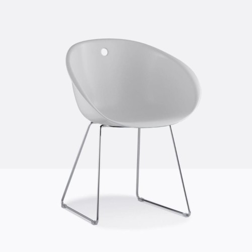 krzesło Pedrali, krzesło Gliss, designerskie krzesło, włoski design, krzesło z podłokietnikami, krzesło do jadalni, krzesło do kuchni, krzesło do restauracji, krzesło do kawiarni, krzesło konferencyjne, krzesło drewniane