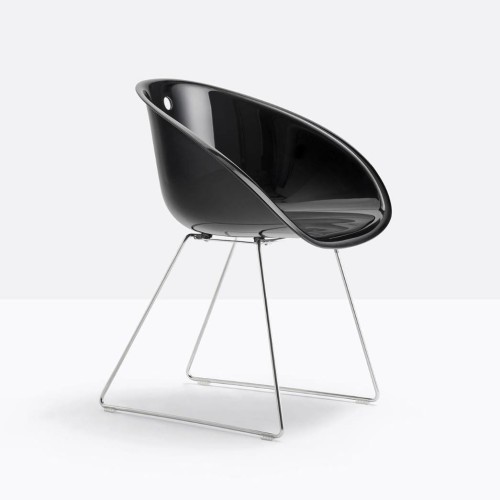 krzesło Pedrali, krzesło Gliss, designerskie krzesło, włoski design, krzesło z podłokietnikami, krzesło do jadalni, krzesło do kuchni, krzesło do restauracji, krzesło do kawiarni, krzesło konferencyjne, krzesło drewniane