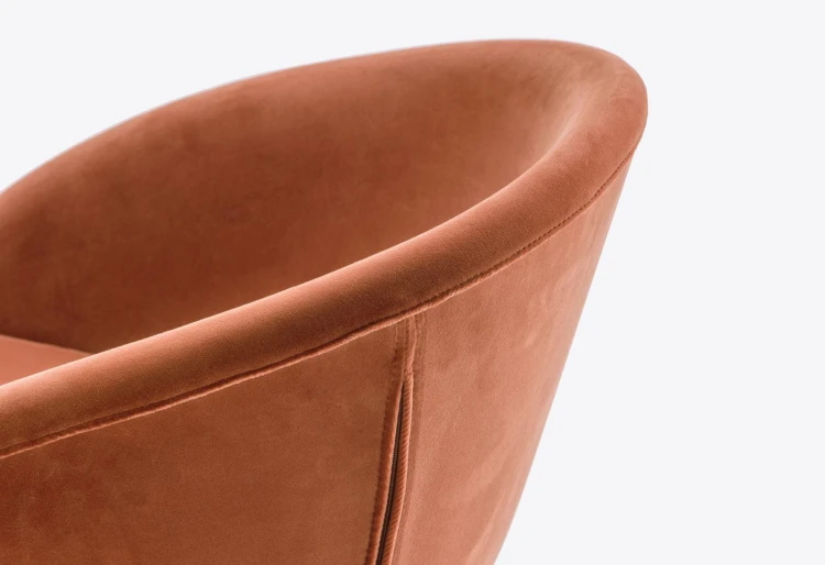 krzesło Pedrali, krzesło Gliss, designerskie krzesło, włoski design, krzesło z podłokietnikami, krzesło do jadalni, krzesło do kuchni, krzesło do restauracji, krzesło do kawiarni, krzesło konferencyjne, krzesło drewniane