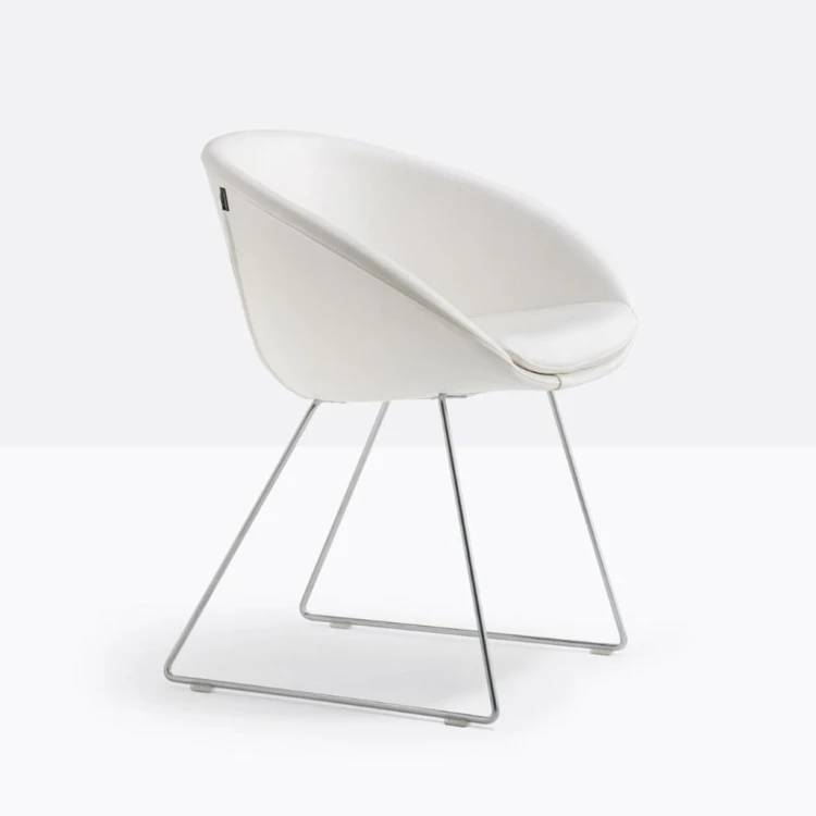 krzesło Pedrali, krzesło Gliss, designerskie krzesło, włoski design, krzesło z podłokietnikami, krzesło do jadalni, krzesło do kuchni, krzesło do restauracji, krzesło do kawiarni, krzesło konferencyjne
