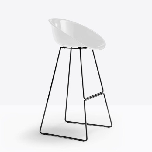 hoker Pedrali, hoker Gliss, designerski hoker, włoski design, hoker z podłokietnikami, hoker do jadalni, hoker do kuchni, hoker do restauracji, hoker do kawiarni