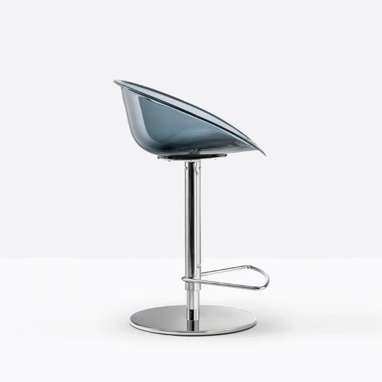hoker Pedrali, hoker Gliss, designerski hoker, włoski design, hoker z podłokietnikami, hoker do jadalni, hoker do kuchni, hoker do restauracji, hoker do kawiarni