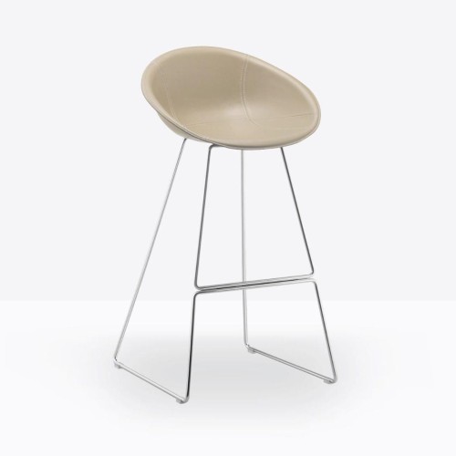 hoker Pedrali, hoker Gliss, designerski hoker, włoski design, hoker z podłokietnikami, hoker do jadalni, hoker do kuchni, hoker do restauracji, hoker do kawiarni