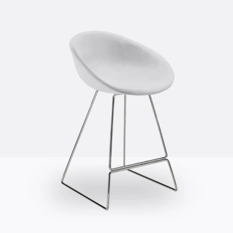 hoker Pedrali, hoker Gliss, designerski hoker, włoski design, hoker z podłokietnikami, hoker do jadalni, hoker do kuchni, hoker do restauracji, hoker do kawiarni