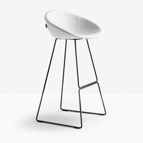 hoker Pedrali, hoker Gliss, designerski hoker, włoski design, hoker z podłokietnikami, hoker do jadalni, hoker do kuchni, hoker do restauracji, hoker do kawiarni