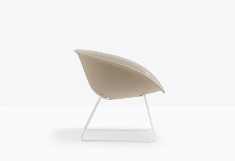 fotel Pedrali, fotel Gliss, designerski fotel, włoski design, fotel z podłokietnikami, fotel do salonu, fotel  do restauracji, fotel do kawiarni