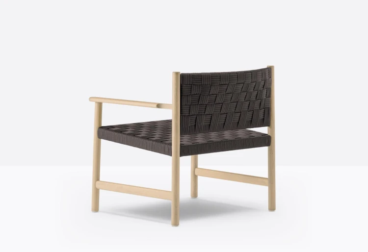 fotel Griante, fotel Pedrali, fotel drewniany, fotel z plecionym siedziskiem, fotel do salonu, fotel do przestrzeni komercyjnych, włoski design