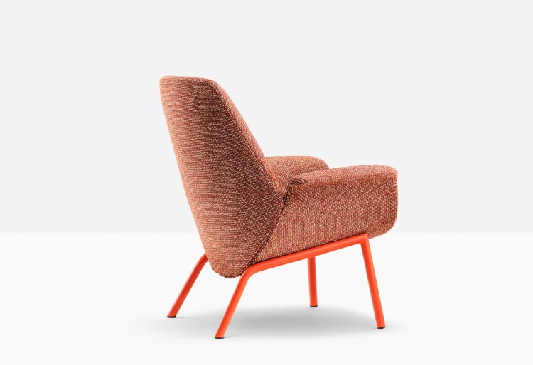 fotel Ila, fotel Pedrali, fotel tapicerowany, fotel do salonu, fotel nowoczesny, włoski design, fotel do sypialni, fotel do restauracji, ergonomiczny fotel