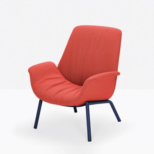 fotel Ila, fotel Pedrali, fotel tapicerowany, fotel do salonu, fotel nowoczesny, włoski design, fotel do sypialni, fotel do restauracji, ergonomiczny fotel