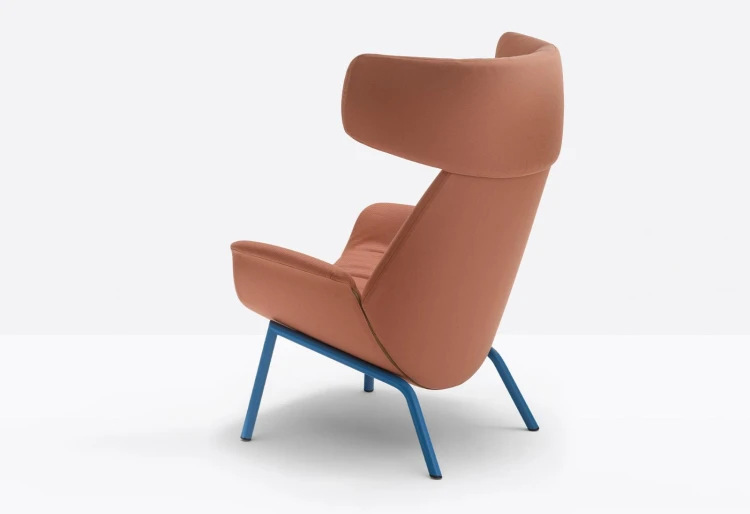 fotel Ila, fotel Pedrali, fotel tapicerowany, fotel do salonu, fotel nowoczesny, włoski design, fotel do sypialni, fotel do restauracji, ergonomiczny fotel