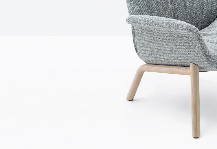 fotel Ila, fotel Pedrali, fotel tapicerowany, fotel do salonu, fotel nowoczesny, włoski design, fotel do sypialni, fotel do restauracji, ergonomiczny fotel