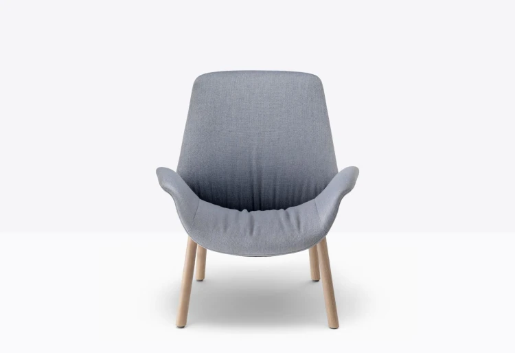 fotel Ila, fotel Pedrali, fotel tapicerowany, fotel do salonu, fotel nowoczesny, włoski design, fotel do sypialni, fotel do restauracji, ergonomiczny fotel