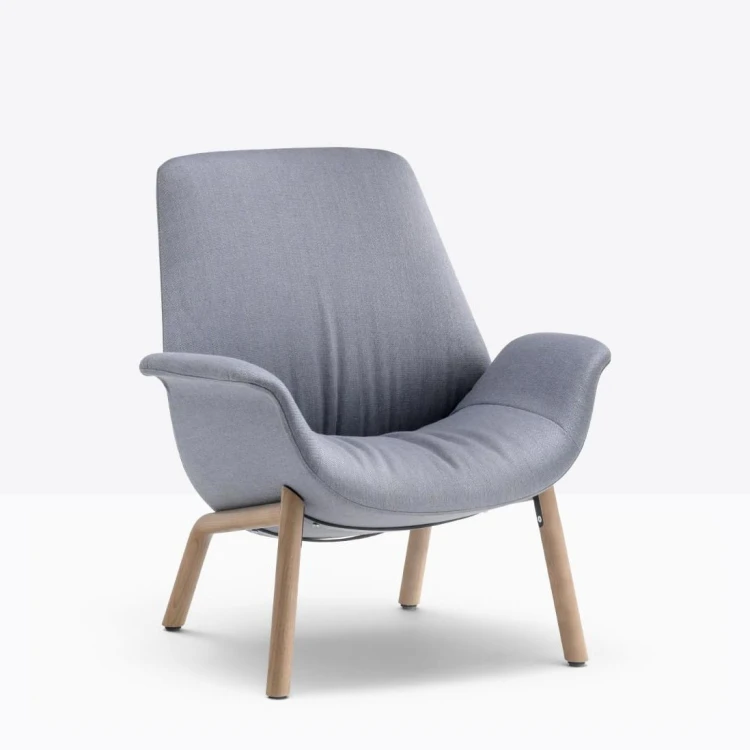 fotel Ila, fotel Pedrali, fotel tapicerowany, fotel do salonu, fotel nowoczesny, włoski design, fotel do sypialni, fotel do restauracji, ergonomiczny fotel