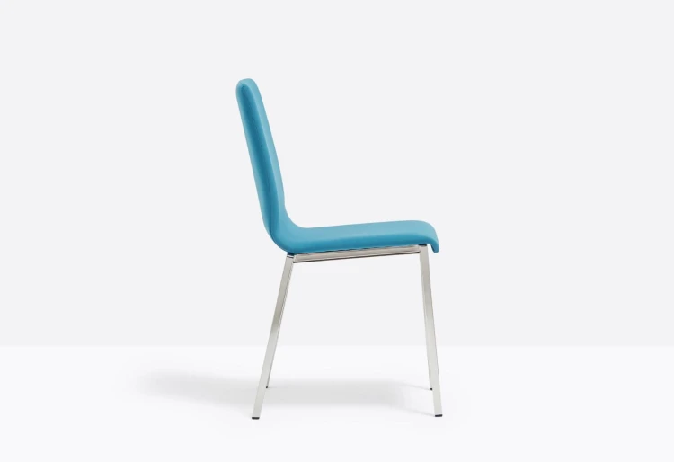krzesło Kuadra, krzesło Pedrali, krzesło stalowe, krzesło z tworzywa, krzesło do jadalni, krzesło do kawiarni, krzesło do restauracji, nowoczesny design, włoski design