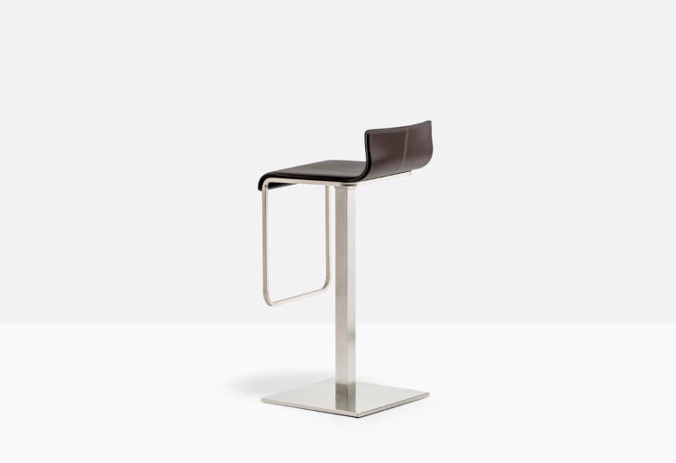 hoker Kuadra, hoker Pedrali, hoker obrotowy, hoker do jadalni, hoker do kuchni, hoker do restauracji, nowoczesny hoker, nowoczesny design, włoski design