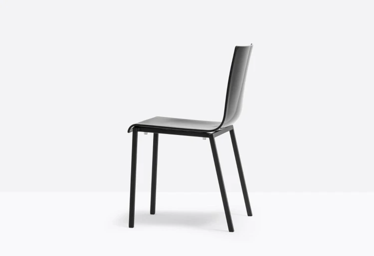 krzesło Kuadra, krzesło Pedrali, krzesło stalowe, krzesło z tworzywa, krzesło do jadalni, krzesło do kawiarni, krzesło do restauracji, nowoczesny design, włoski design