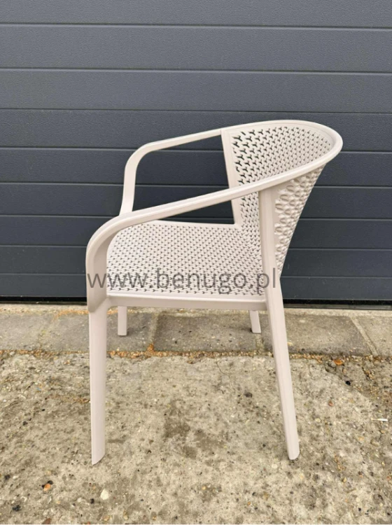 krzesło outdoor, nowoczesne krzesło, meble ogrodowe, odporność na warunki, perforowane oparcie, podłokietniki, ergonomia, komfort, styl industrialny, sztaplowanie, ogródek restauracyjny, balkon, trwałość, design