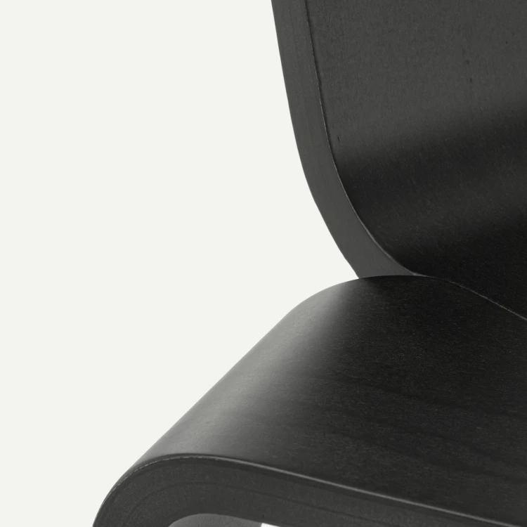 Magis_aka_chair_product_detail_black_03.jpg
