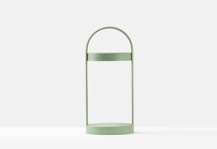 Lampa Giravolta, nowoczesny design, wysoka jakość prezentowanego produktu, meble renomowanej marki Pedrali, dostępnych kilka wersji kolorystycznych