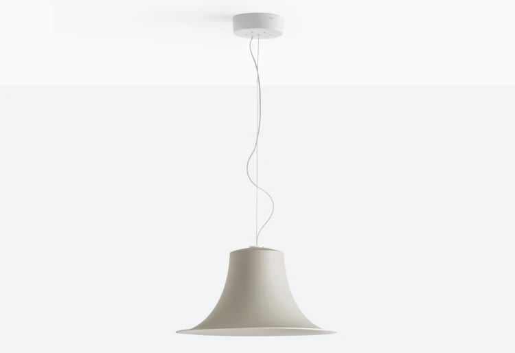 Lampa L004, wysoka jakość prezentowanego produktu, starannie dobrane surowce, nowoczesne rozwiązanie do każdego modernistycznego wnętrza