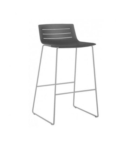 Hoker Skin Resol, meble marki Resol, prosty design, wysoka jakość, idealne do każdego pomieszczenia, starannie dobrane surowce, gwarancja satysfakcji z użytkowania